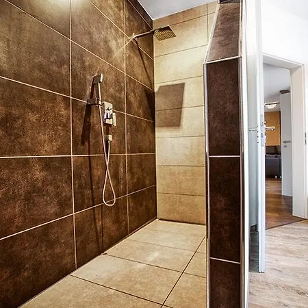 Moderne Ferienwohnung Hildburghausen - Fewo 1 Buitenkant foto